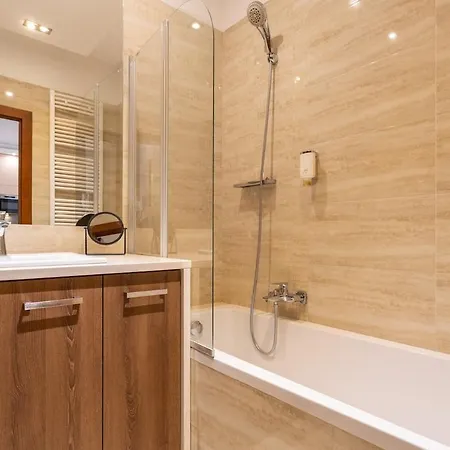 Apartman Urban - Great Location - Center - Stawki Varsó